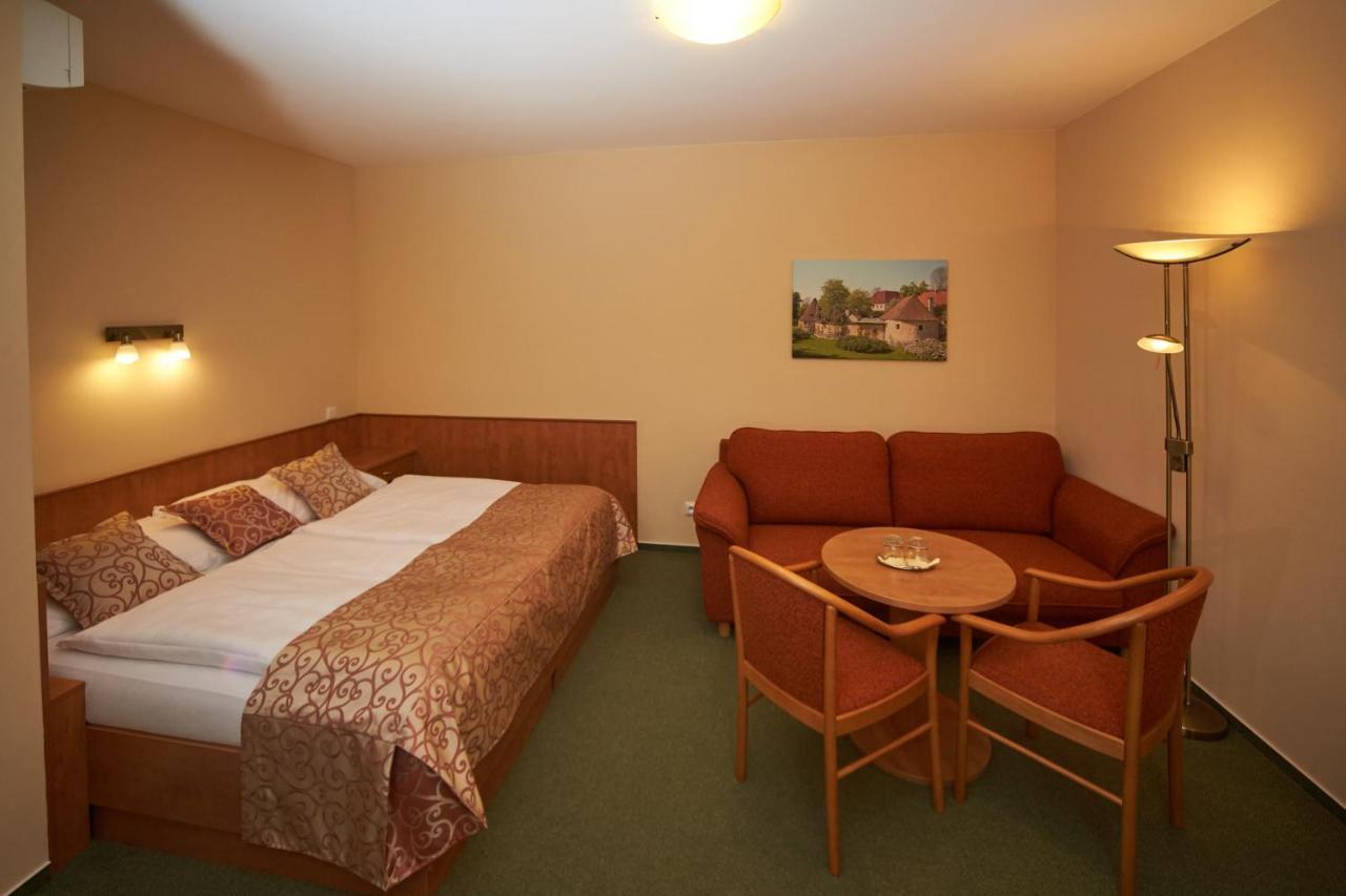 Hotel Bily Jednorozec Třeboň Eksteriør billede