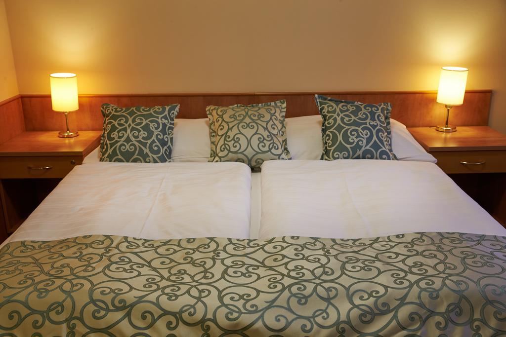 Hotel Bily Jednorozec Třeboň Eksteriør billede