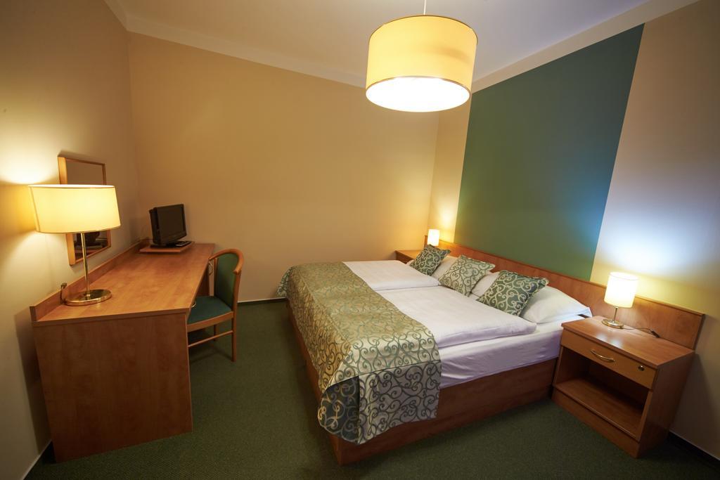 Hotel Bily Jednorozec Třeboň Eksteriør billede