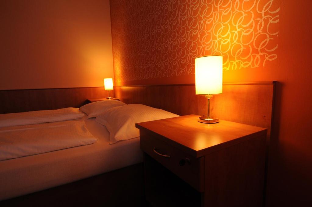 Hotel Bily Jednorozec Třeboň Eksteriør billede